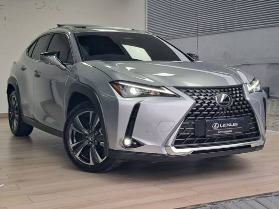 LEXUS UX 300h 2.0 VVT-I HYBRID CVT LEXUS UX 300h 2.0 VVT-I HYBRID CVT